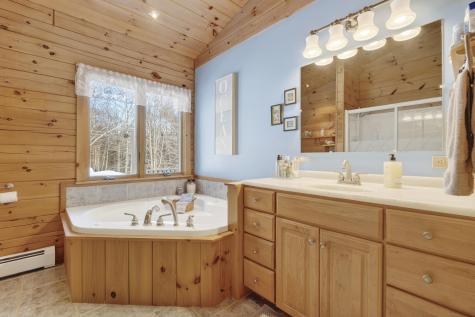 27 Bull Run Gray ME 04039