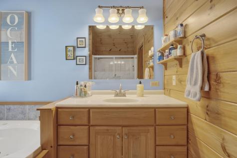 27 Bull Run Gray ME 04039