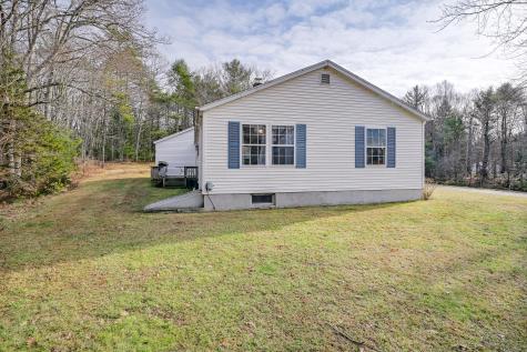 8 Bracketts Lane Bristol ME 04539