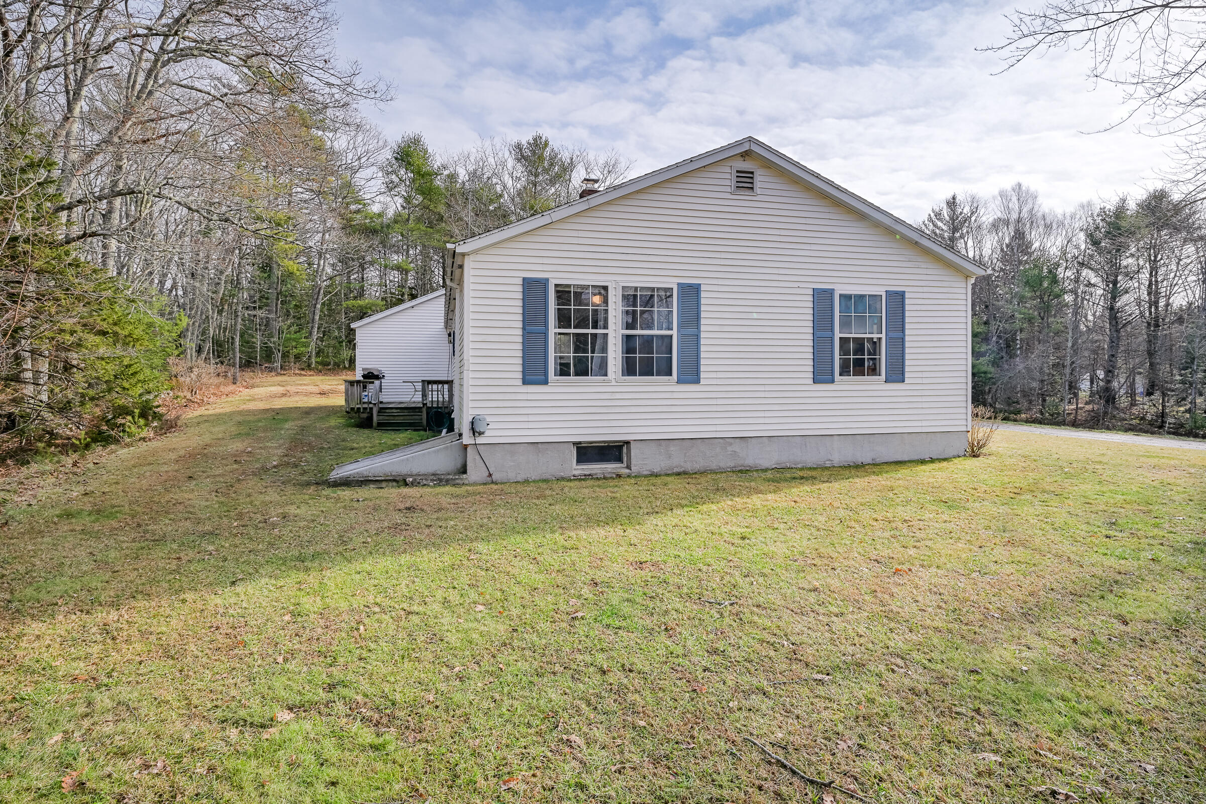 8 Bracketts Lane Bristol ME 04539