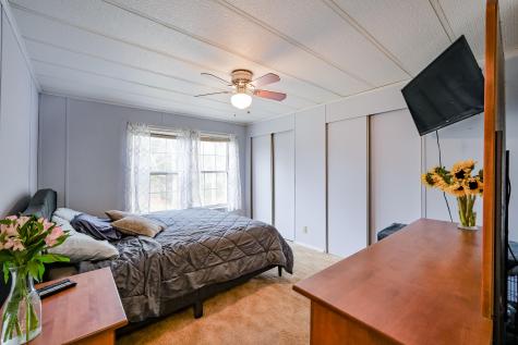 8 Bracketts Lane Bristol ME 04539