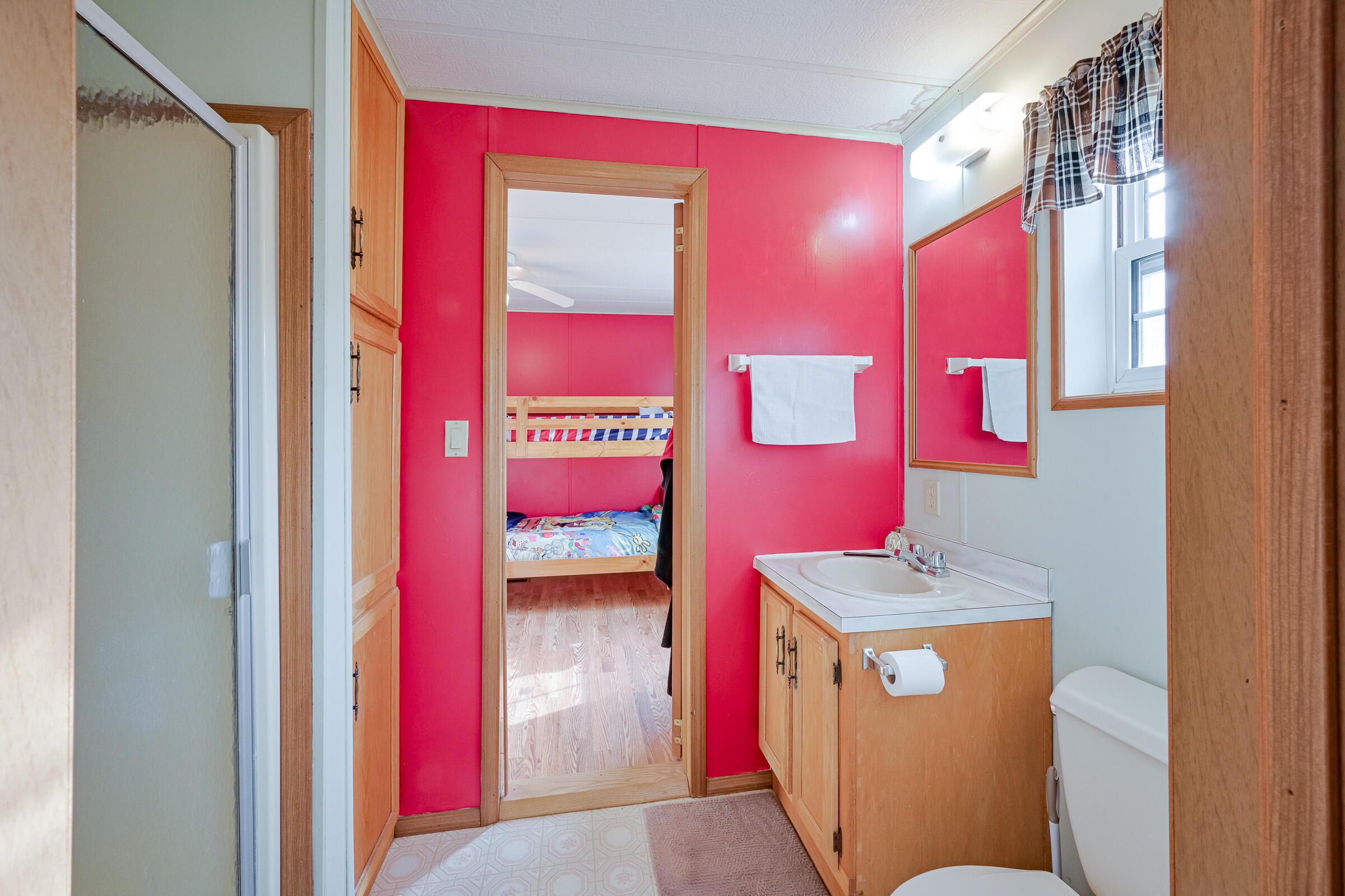 8 Bracketts Lane Bristol ME 04539