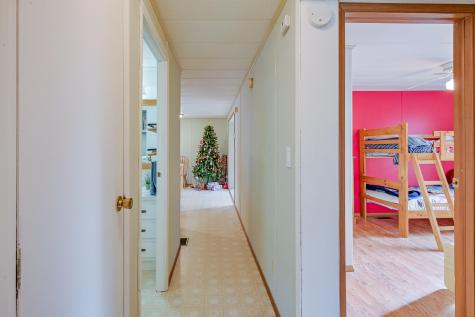 8 Bracketts Lane Bristol ME 04539