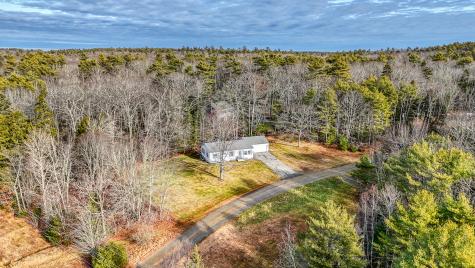 8 Bracketts Lane Bristol ME 04539