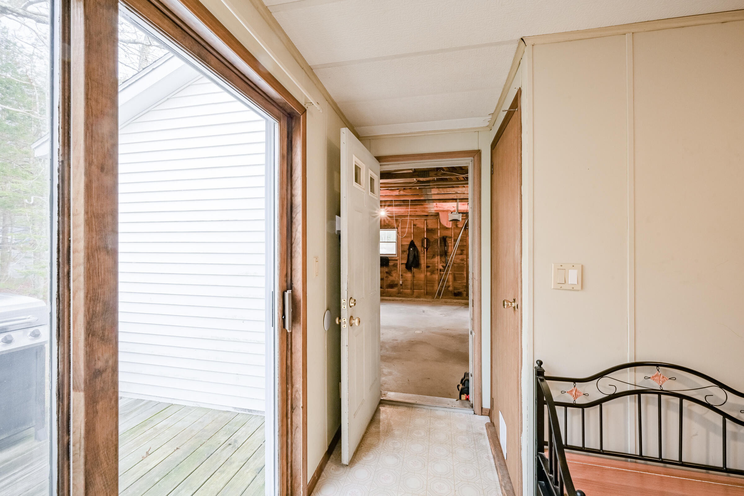 8 Bracketts Lane Bristol ME 04539