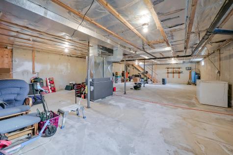 8 Bracketts Lane Bristol ME 04539