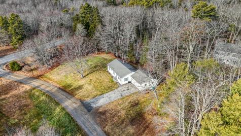 8 Bracketts Lane Bristol ME 04539