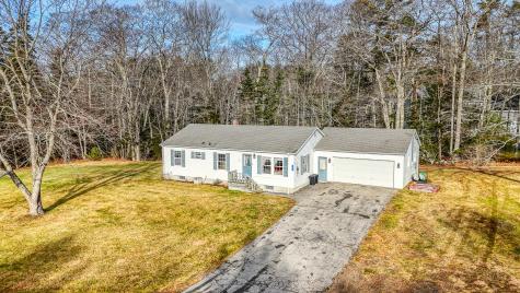 8 Bracketts Lane Bristol ME 04539