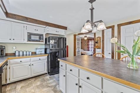 8 Paul Street York ME 03909