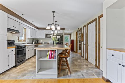 8 Paul Street York ME 03909