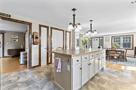 8 Paul Street York ME 03909