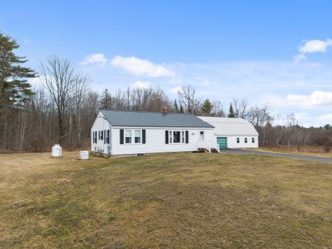 231 Mutton Lane Clinton ME 04927