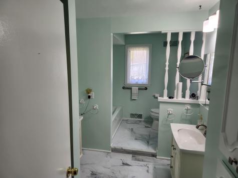15 Scribner Circle Lewiston ME 04240