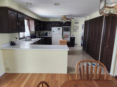 15 Scribner Circle Lewiston ME 04240