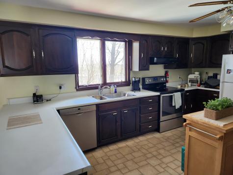 15 Scribner Circle Lewiston ME 04240