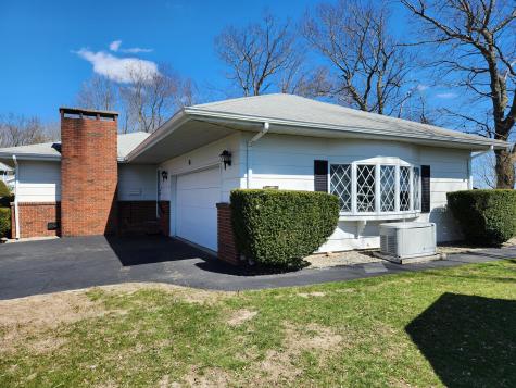 15 Scribner Circle Lewiston ME 04240