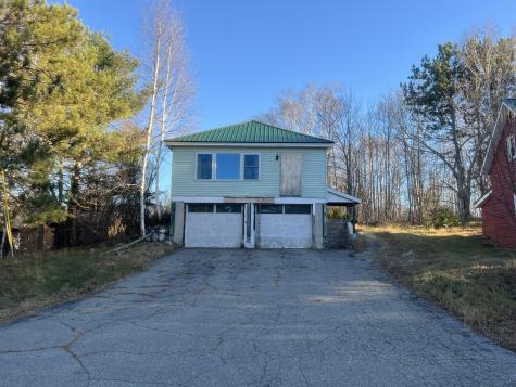 23 Hillcrest Avenue Millinocket ME 04462
