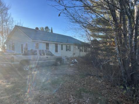 23 Hillcrest Avenue Millinocket ME 04462