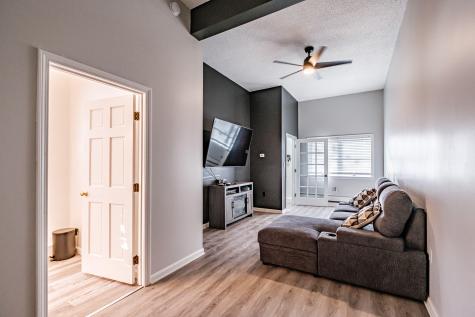 481 River Road Topsham ME 04086