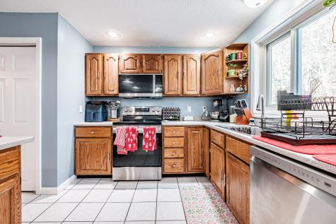 481 River Road Topsham ME 04086