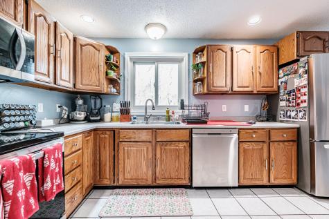 481 River Road Topsham ME 04086