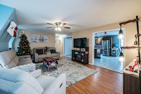 481 River Road Topsham ME 04086