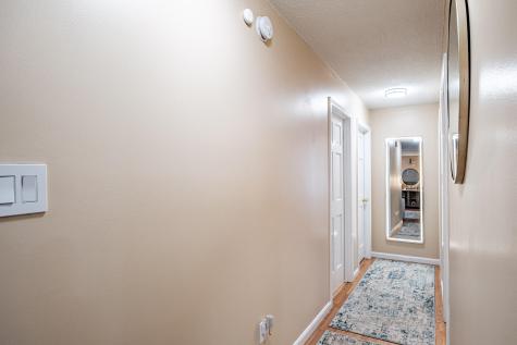 481 River Road Topsham ME 04086