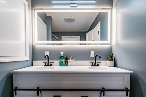 481 River Road Topsham ME 04086