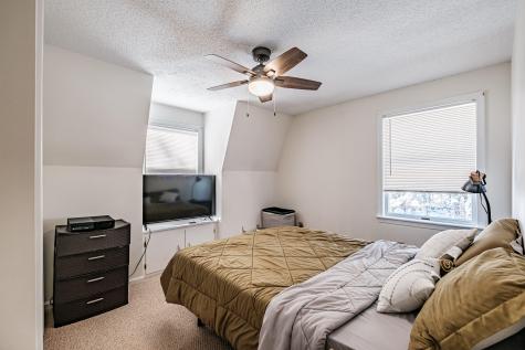 481 River Road Topsham ME 04086