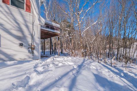 481 River Road Topsham ME 04086