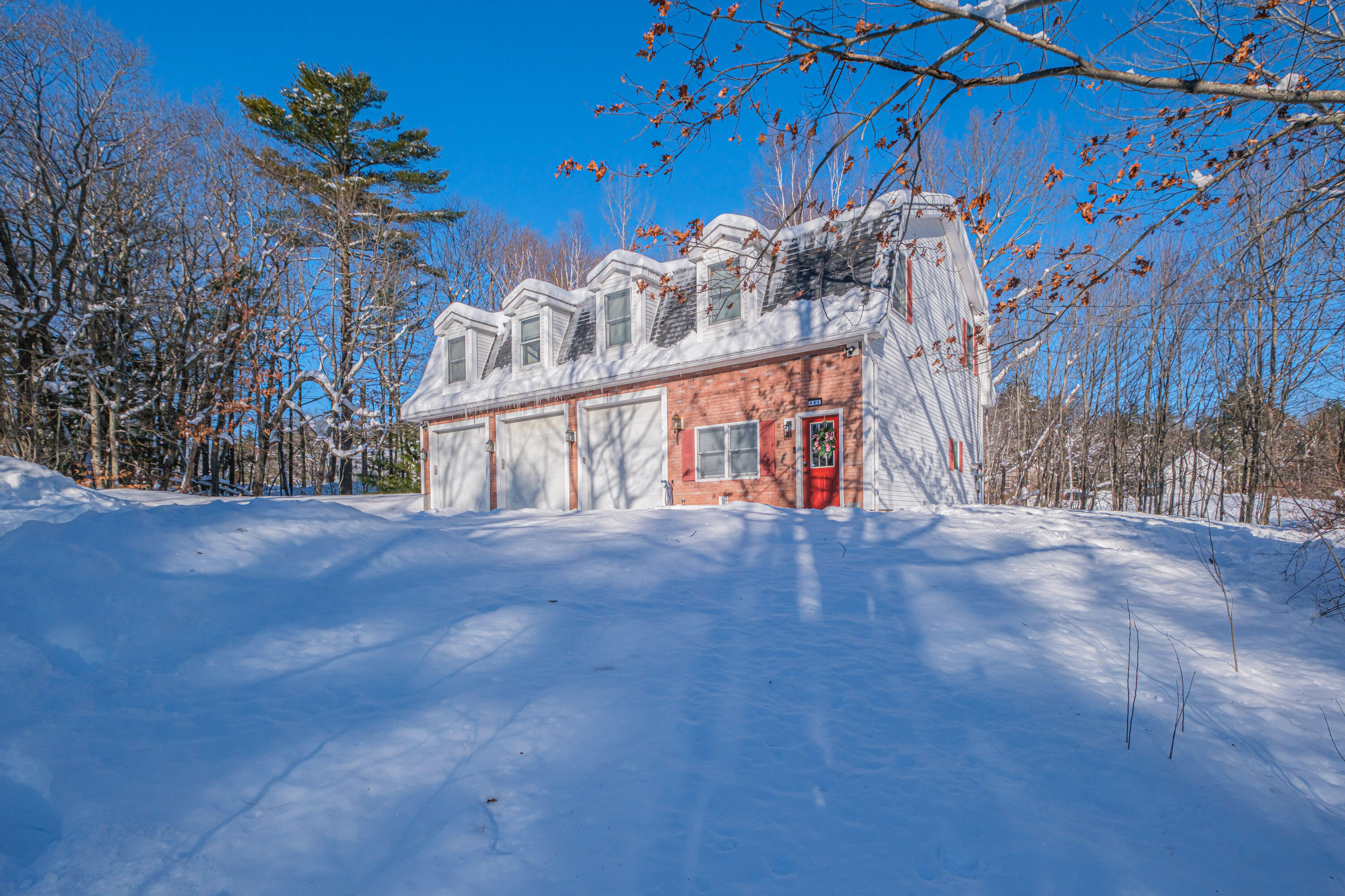 481 River Road Topsham ME 04086