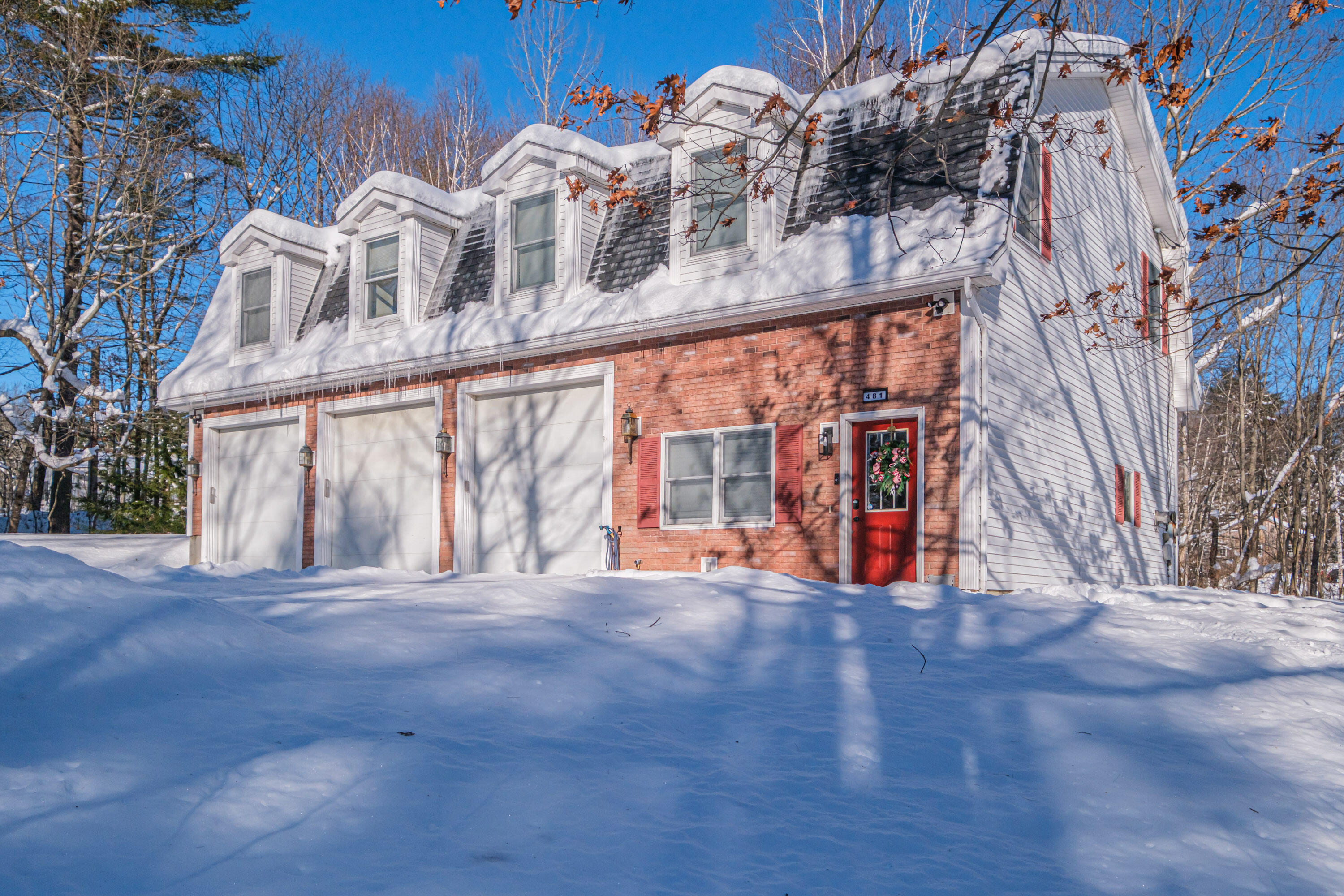 481 River Road Topsham ME 04086