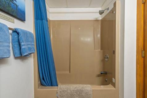 2 Flynn Road Raymond ME 04071