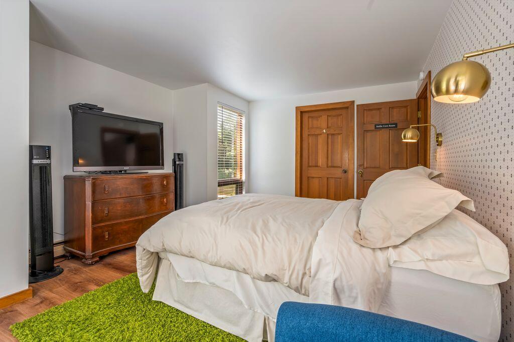 2 Flynn Road Raymond ME 04071