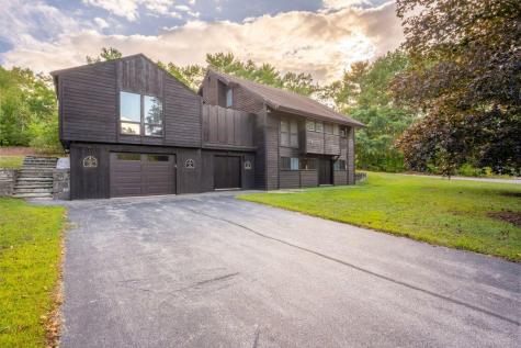 2 Flynn Road Raymond ME 04071