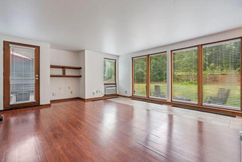 2 Flynn Road Raymond ME 04071