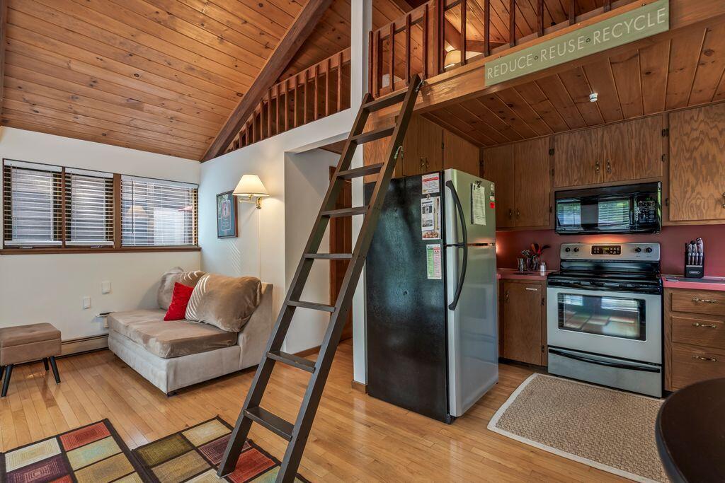 2 Flynn Road Raymond ME 04071