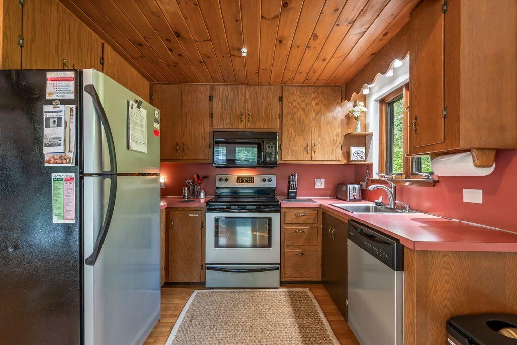 2 Flynn Road Raymond ME 04071