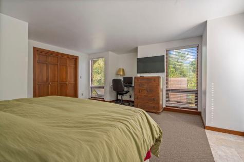 2 Flynn Road Raymond ME 04071