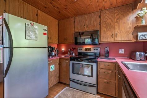 2 Flynn Road Raymond ME 04071