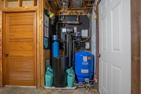 2 Flynn Road Raymond ME 04071