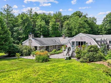 16 Davis Point Road Wayne ME 04284