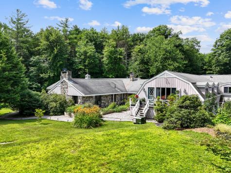 16 Davis Point Road Wayne ME 04284