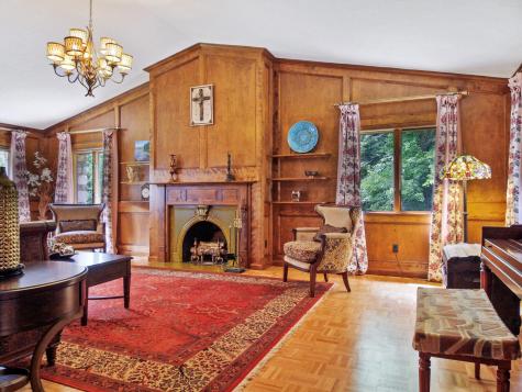 16 Davis Point Road Wayne ME 04284