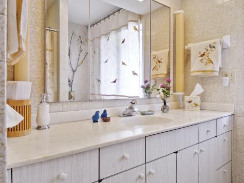 16 Davis Point Road Wayne ME 04284