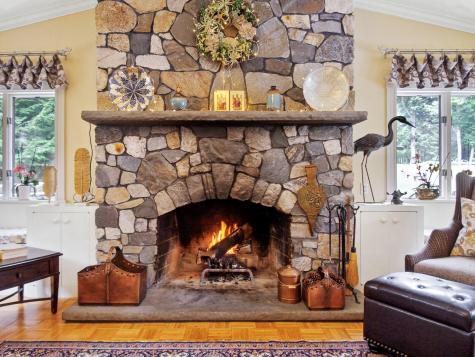 16 Davis Point Road Wayne ME 04284