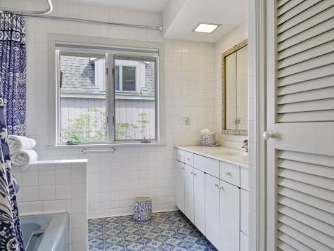 16 Davis Point Road Wayne ME 04284