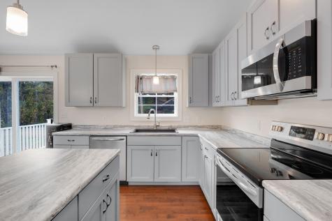 939 River Road Buxton ME 04093