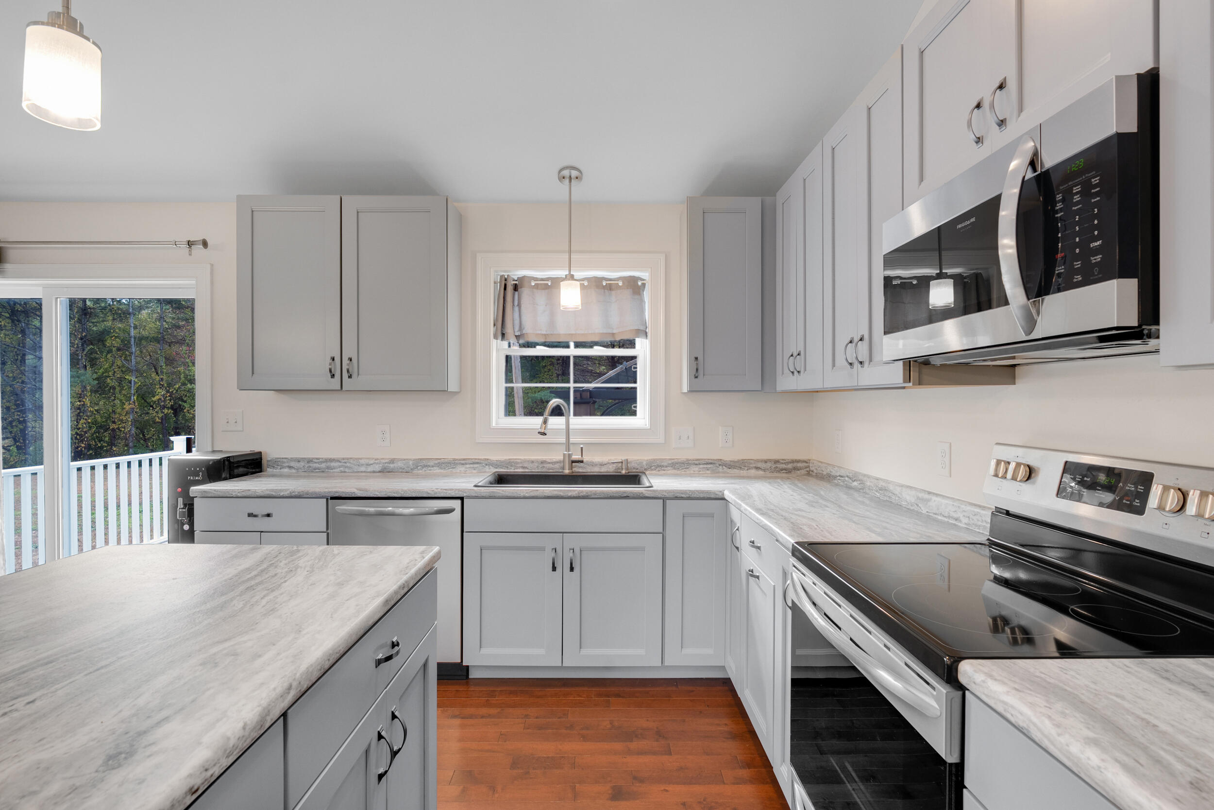 939 River Road Buxton ME 04093