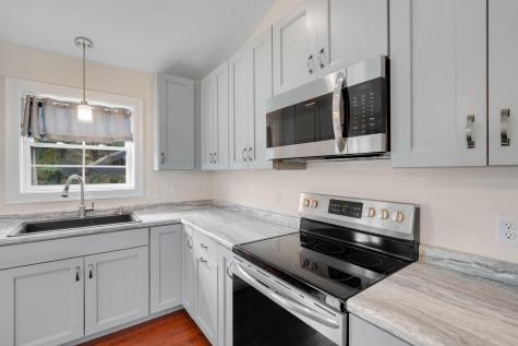 939 River Road Buxton ME 04093